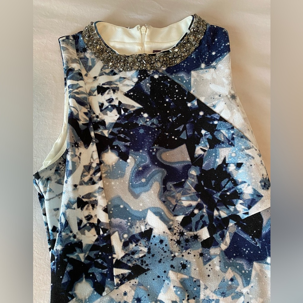 Beautiful- Used like new- Dress